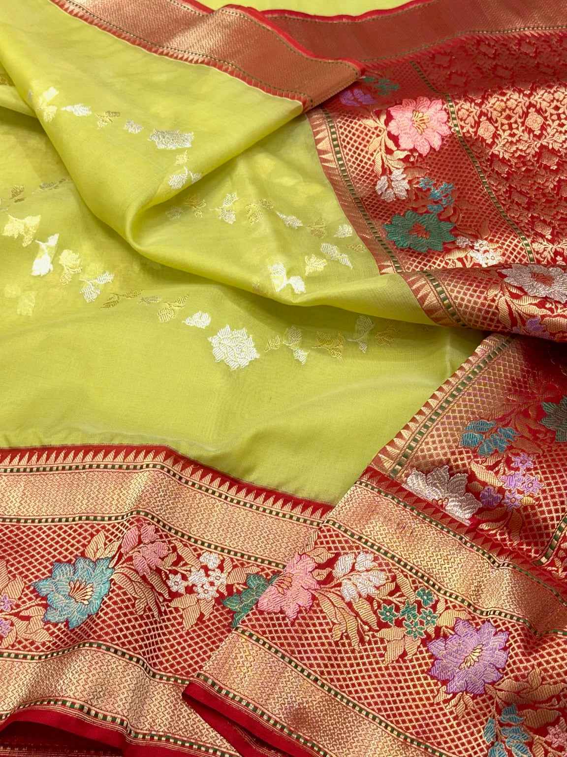 Pista Green Pure Kora Silk | Pure Mulberry Silk Handwoven Banarasi Saree | Kadhwa Ektara Weave Lightweight Banarasi Silk Saree