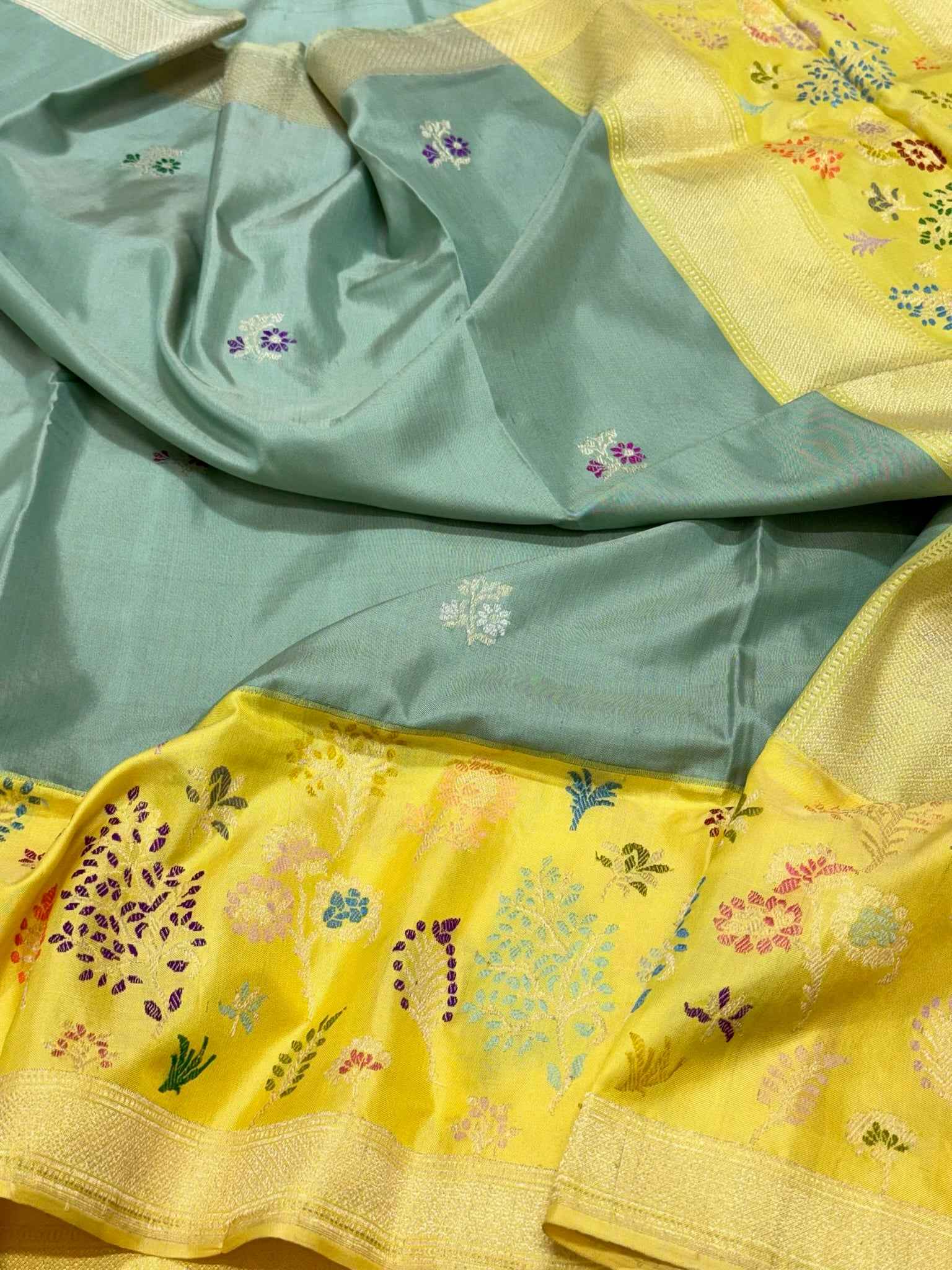 Dusty Sage Green Pure Katan Silk & Pure Mulberry Silk | Kadhwa Weave | Handwoven Banarasi Modern Saree
