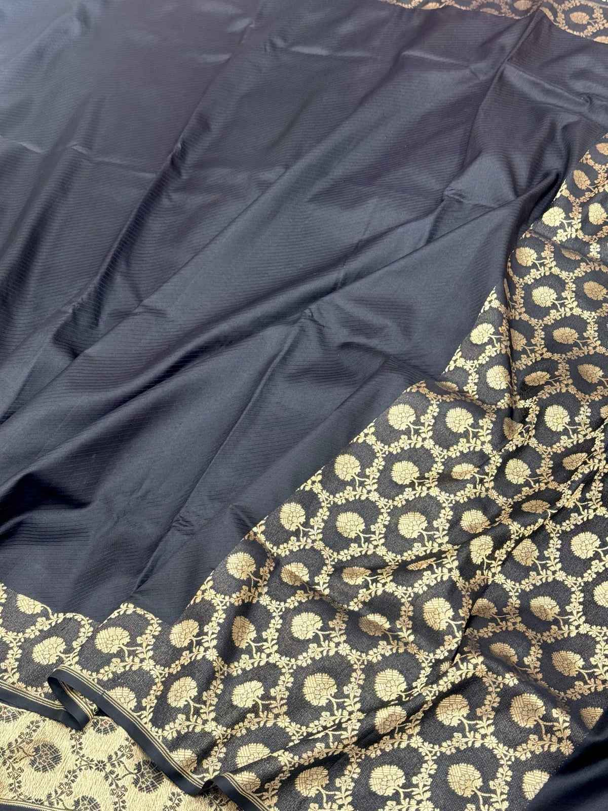 Ivory Pure Katan Silk Handloom Contemporary Banarasi Saree