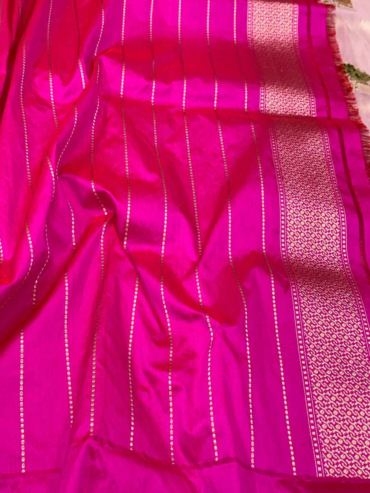 Rose Gold Pure Kora Tissue Silk & Pure Katan Silk Handwoven Banarasi Saree - Kadhwa + Kadhiyal Banarasi Saree