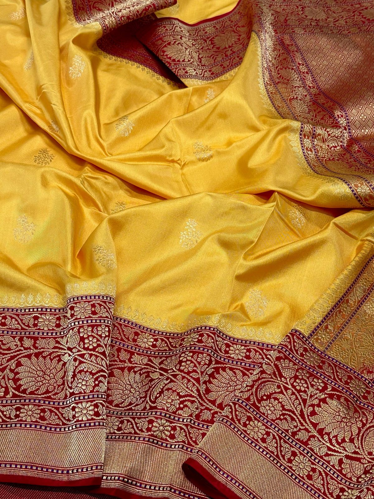 Gold Yellow Pure Katan Mulberry Silk Handwoven Banarasi Saree - Kadhwa Weave | The Refined Drape