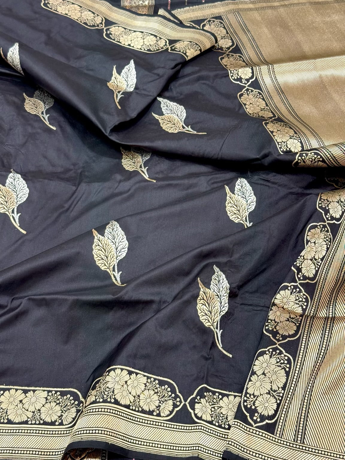 Black Pure Mulberry Katan Silk | Kadhwa Technique | Handwoven Banarasi Saree