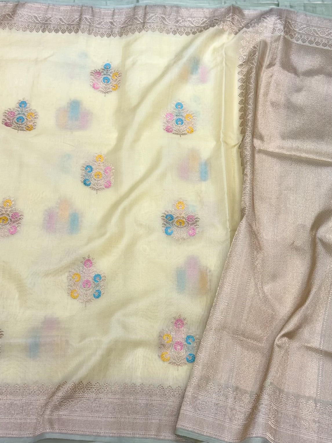 Pastel Yellow Pure Kora Silk Handwoven Banarasi Silk Saree | Kadhwa Ektara Weave Banarasi Saree