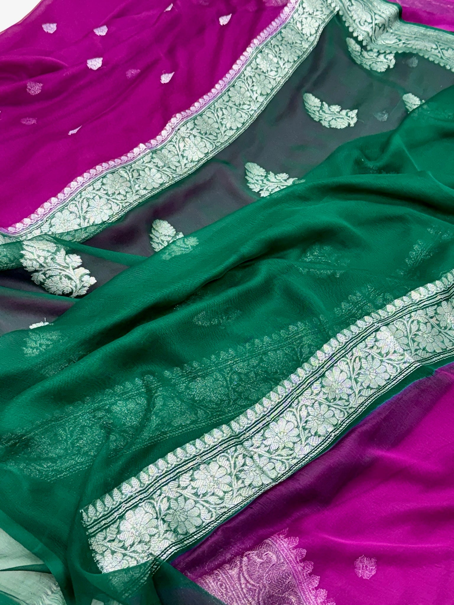 Magenta Pure Chiffon Georgette Handwoven Banarasi Saree
