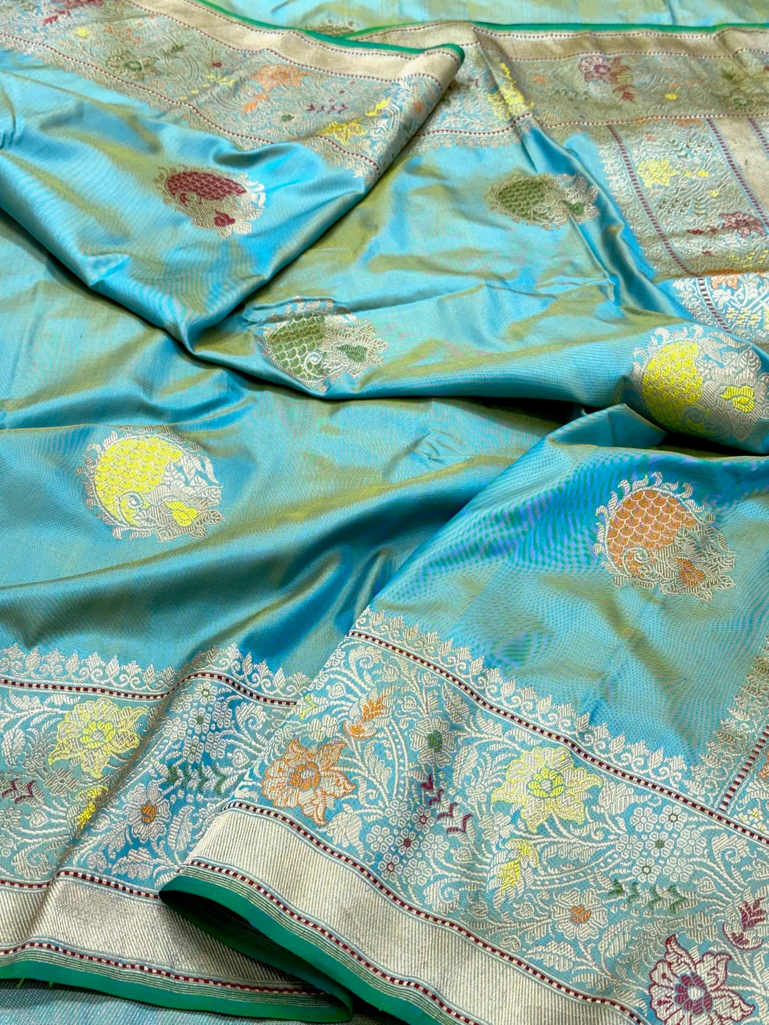Aqua Blue/Dual Tone Pure Mulberry Katan Silk | Kadhwa Ektara Weave | Handwoven Banarasi Saree - Six Yards of Pure Elegance