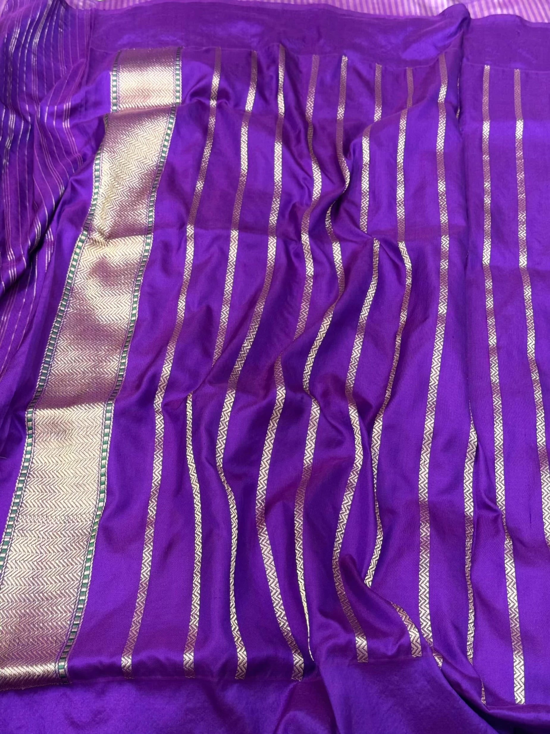 Purple Pure Katan Silk Ektara Saree - Pure Mulberry Silk | Kadhwa Weaving Modern Contemporary Banarasi Silk Saree