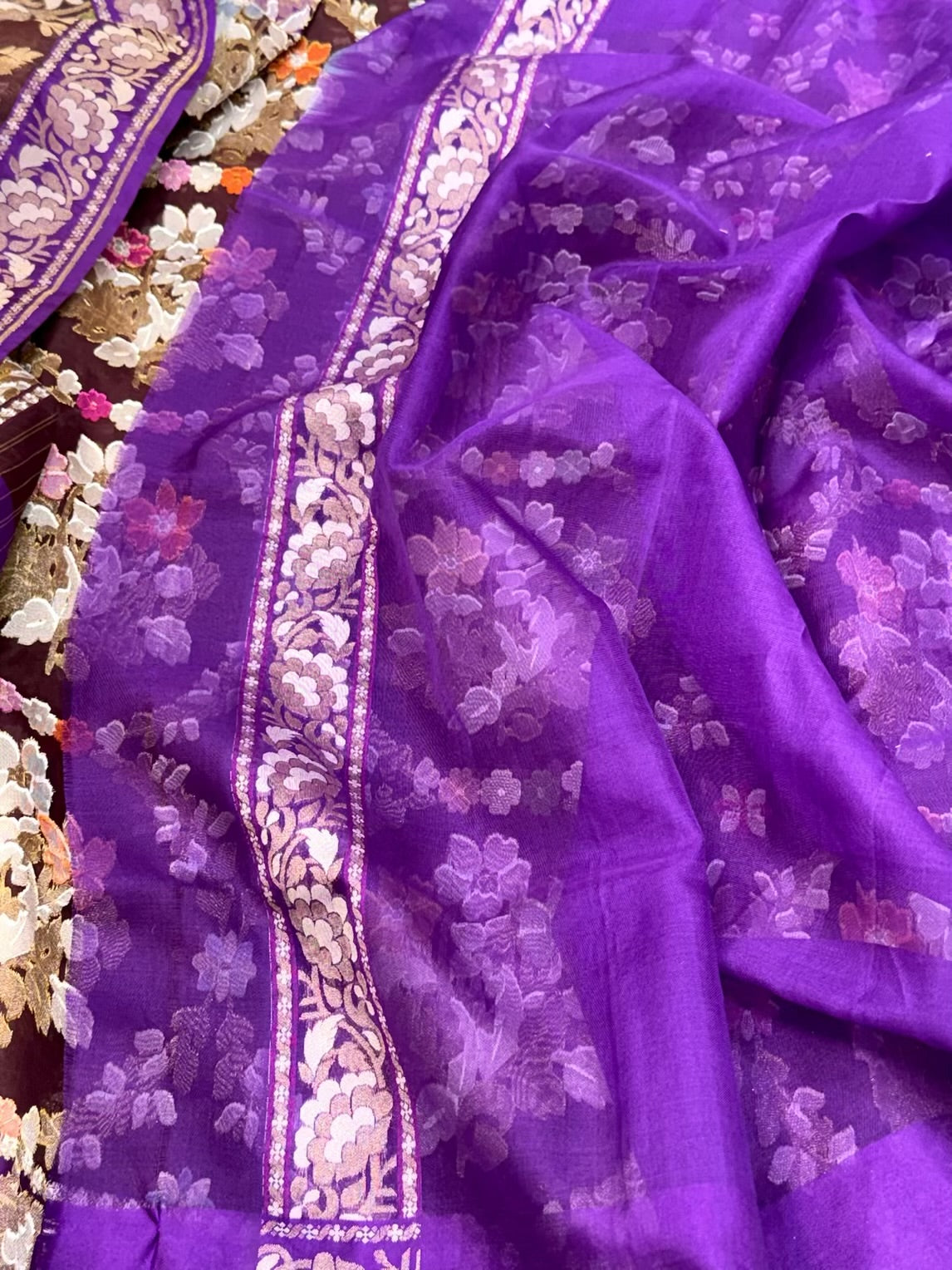 Brown Pure Kora Silk Handloom Banarasi Silk Saree - Ektara Weave Lightweight Banarasi Saree