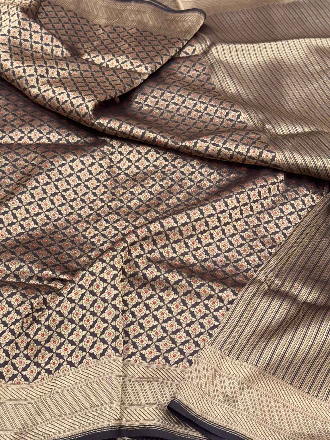 Red Pure Mulberry Silk & Pure Katan Silk Handloom Banarasi Saree - Brocade