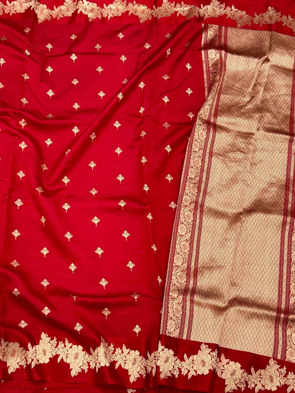 Red Pure Hanwoven Banarasi Saree | Kadhwa Weave | Pure Raw Mango Silk Banarasi Saree