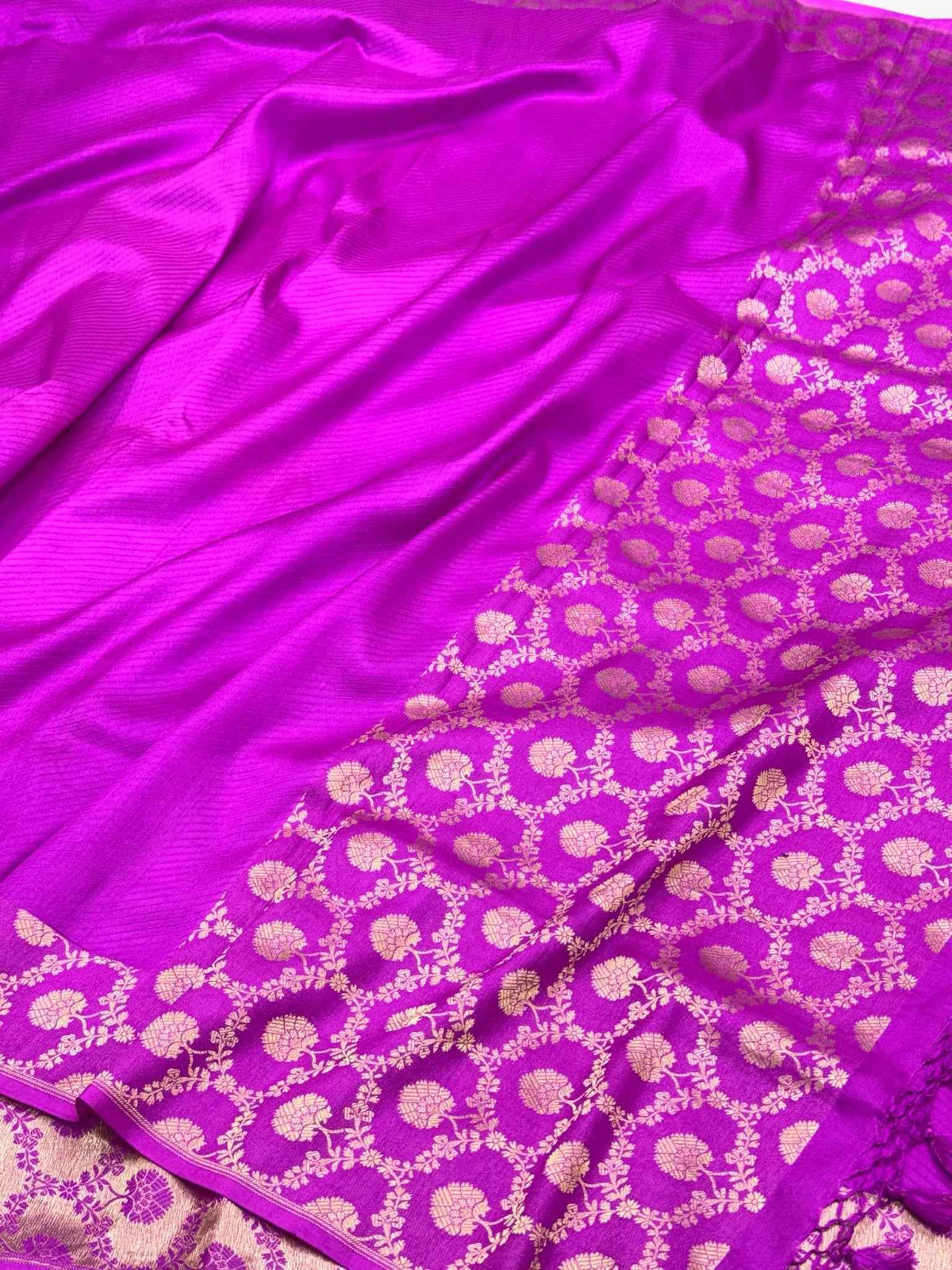 Black Pure Katan Silk Handloom Contemporary Banarasi Saree