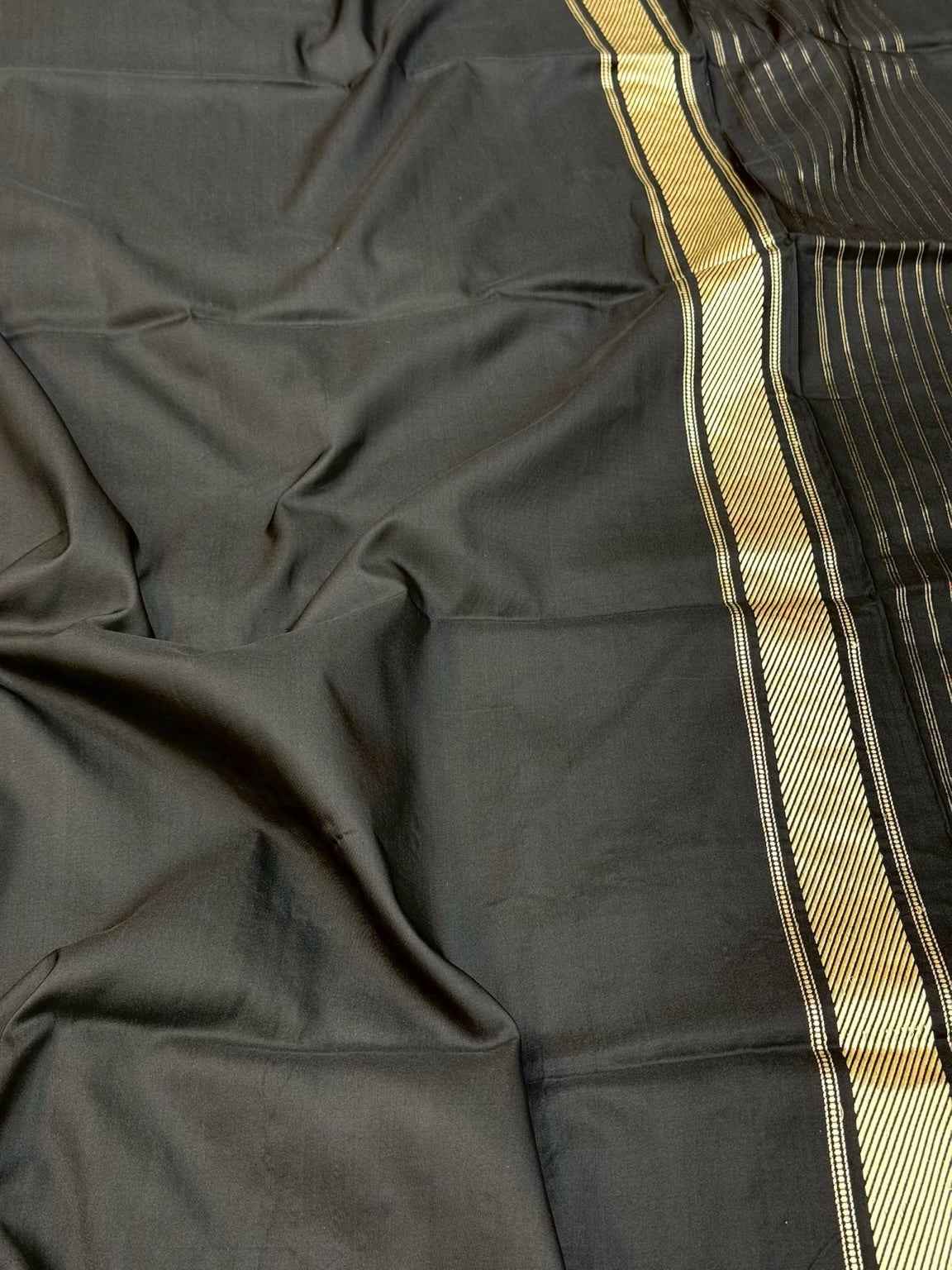 Black Pure Katan Mulberry Silk Handwoven Modern Banarasi Saree With Kadhwa Artistry
