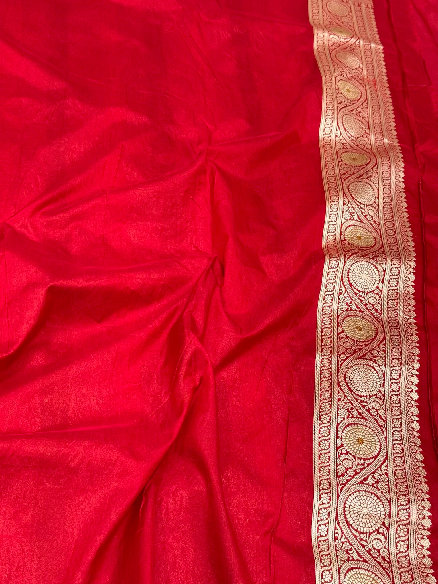 Red Pure Katan Silk & Mulberry Silk Handloom Banarasi Meenakari Saree