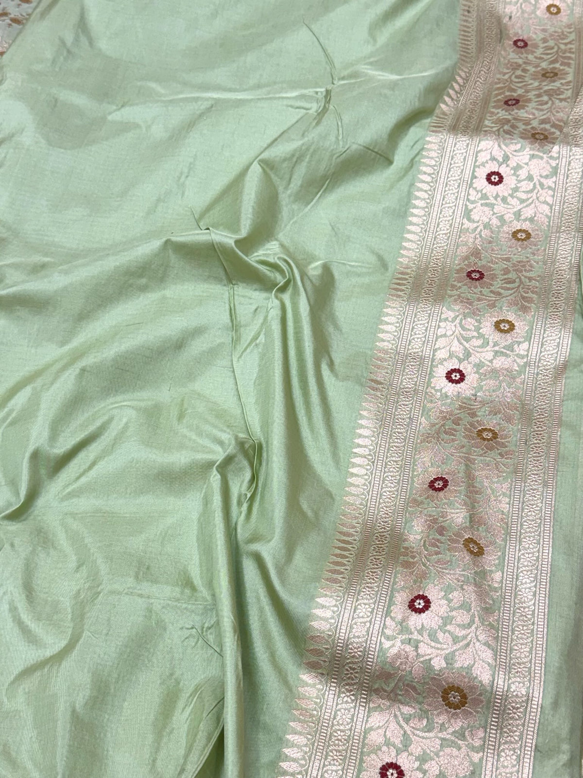 Light Pista Green Pure Katan Mulberry Silk Handloom Authentic Banarasi Saree - Meenakari Banarasi Saree