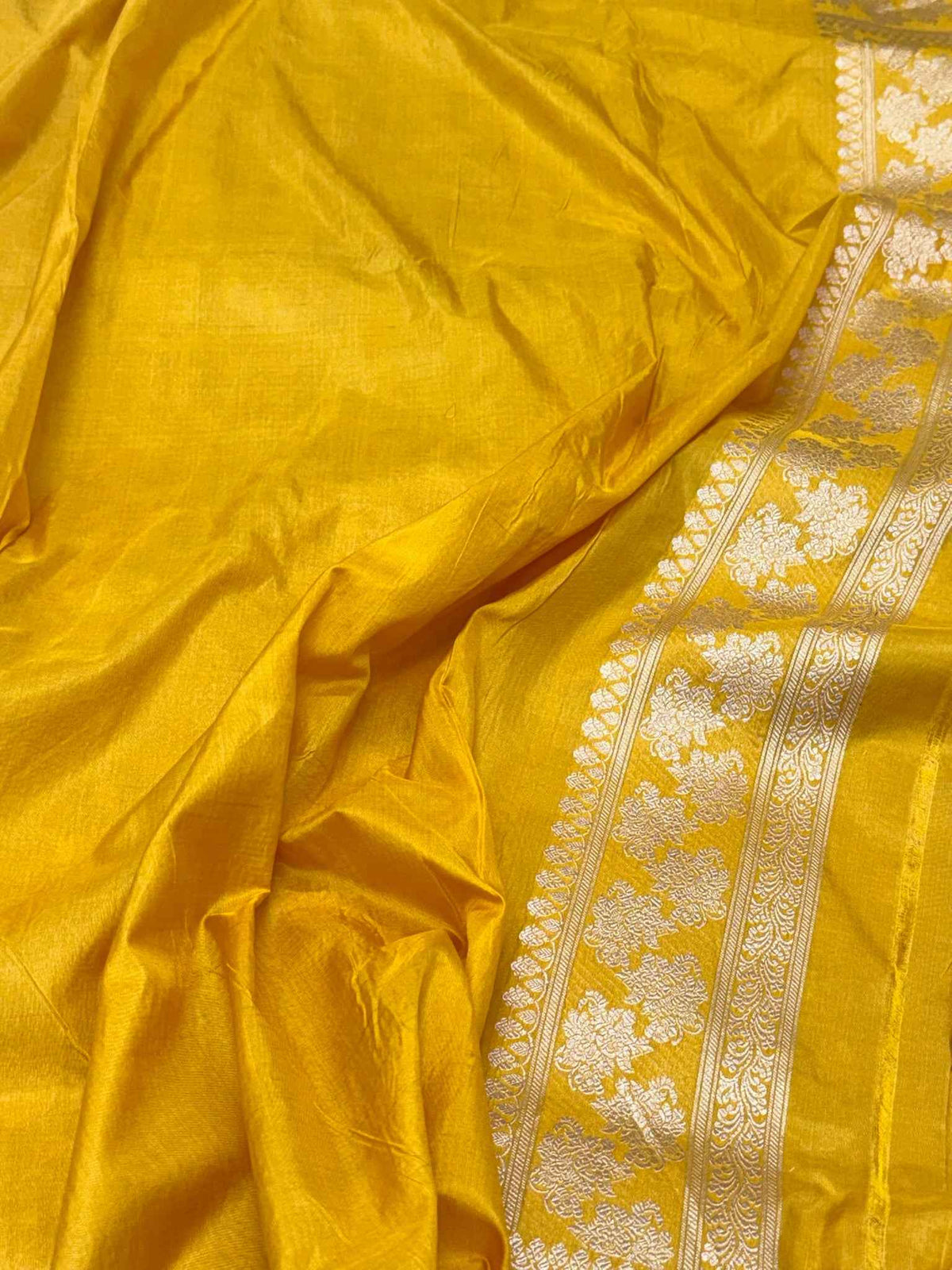 Gold Yellow Pure Katan Mulberry Silk Handloom Banarasi Saree
