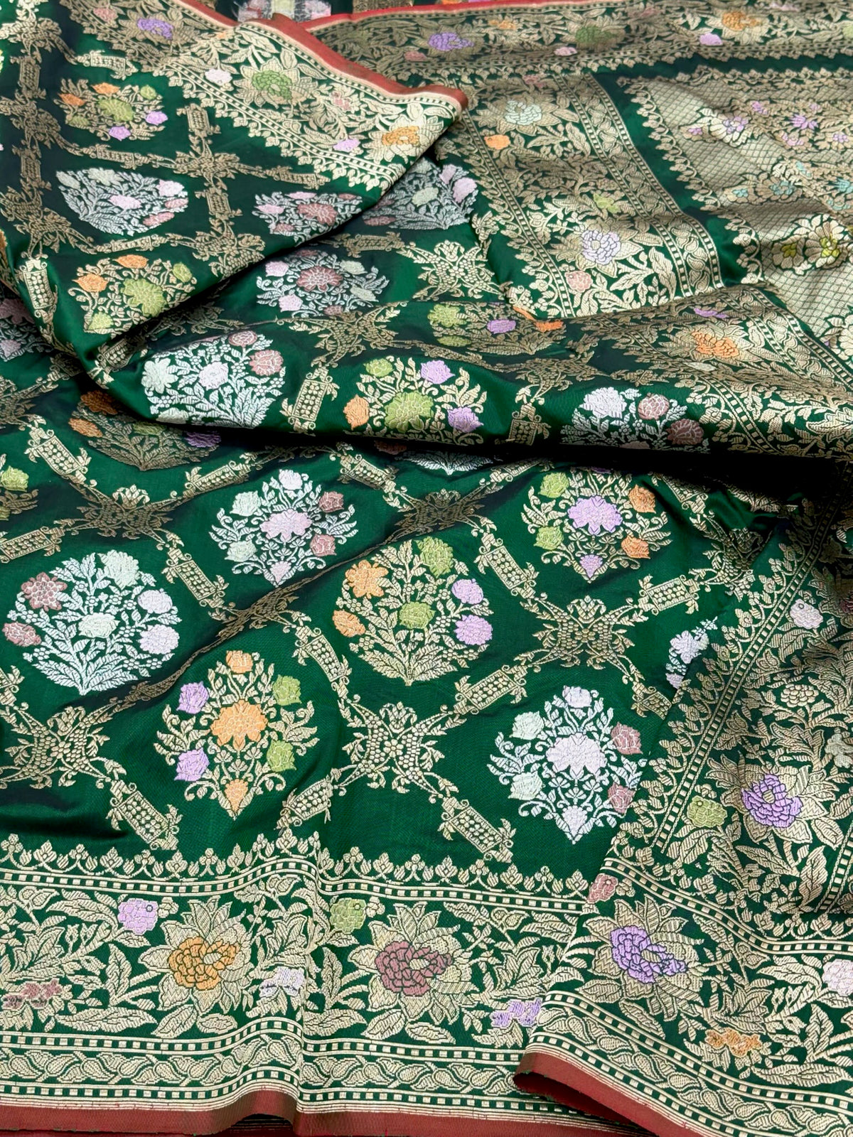 Bottle Green Pure Double Mulberry Katan Silk | Kadhwa Technique | Handwoven Banarasi Saree - New Era Of Saree Glamour