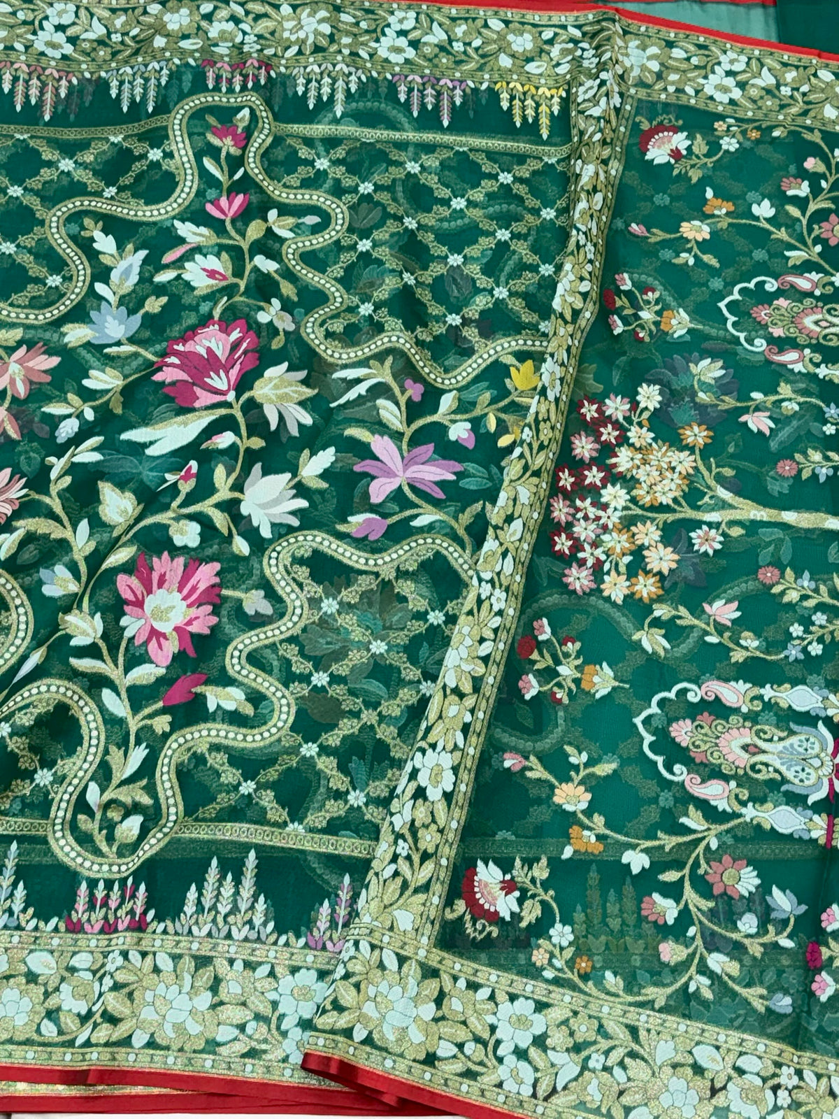 Emerald Green Pure Kora Organza Silk Handloom Contemporary Banarasi Ektara Jamdani Saree - The Couture Drape