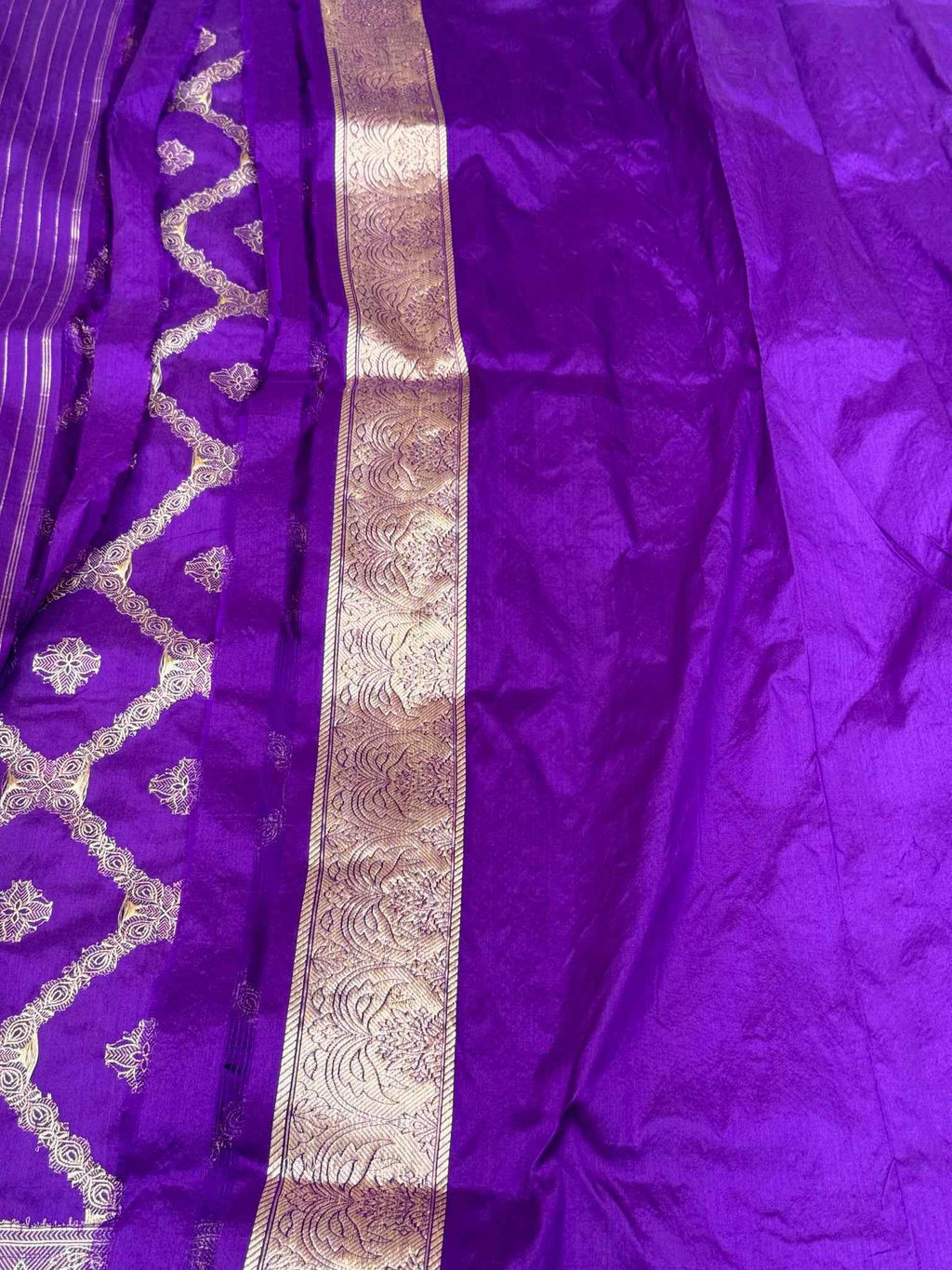 Red Pure Silk Handwoven Banarasi Saree