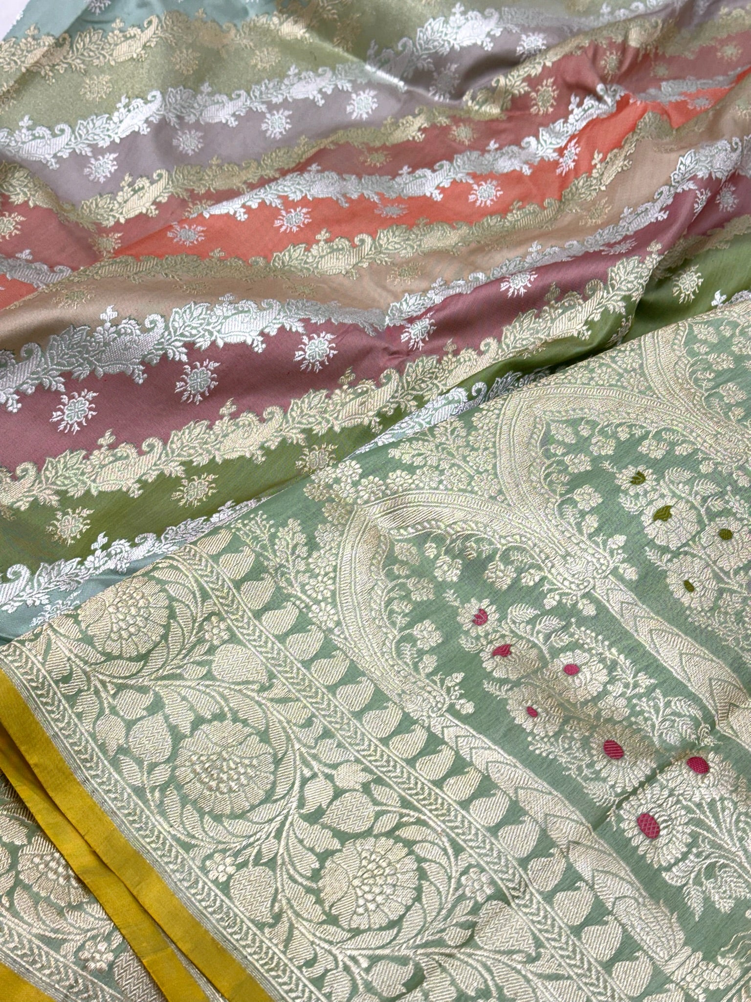 Pista Green Pure Mulberry Silk Handwoven Rangkaat Banarasi Saree