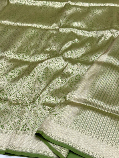 Red Pure Katan Silk Handwoven Banarasi Brocade Saree