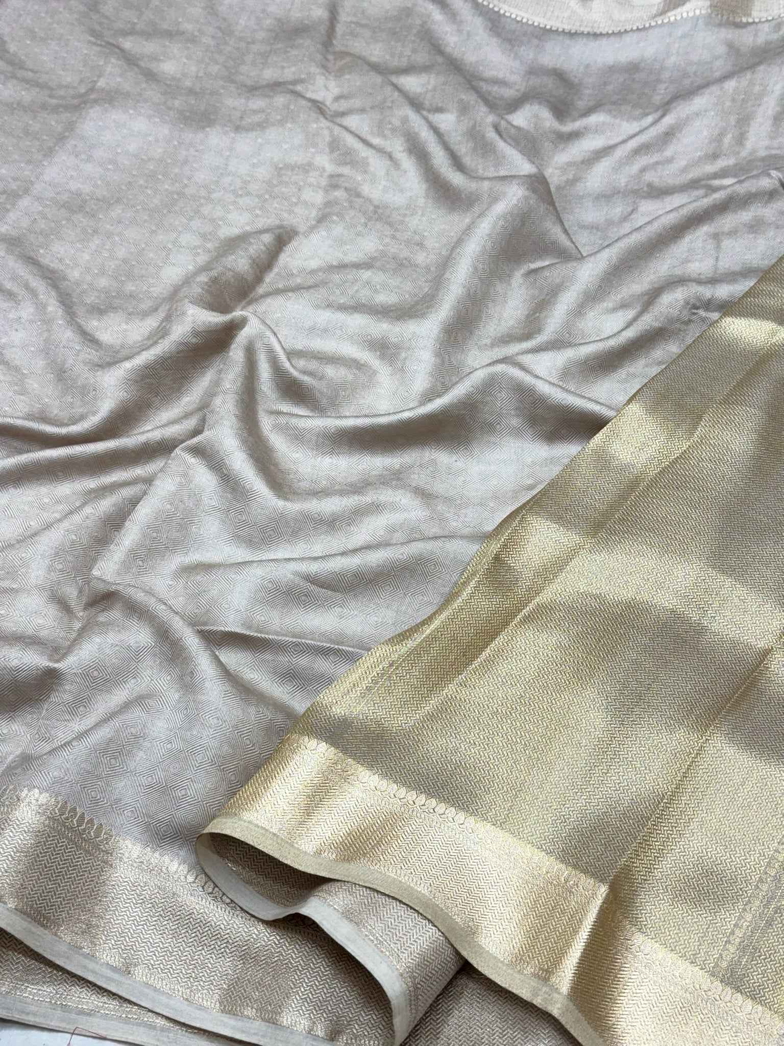 Tangerine Orange Pure Mulberry Chiniya Silk Handwoven Saree