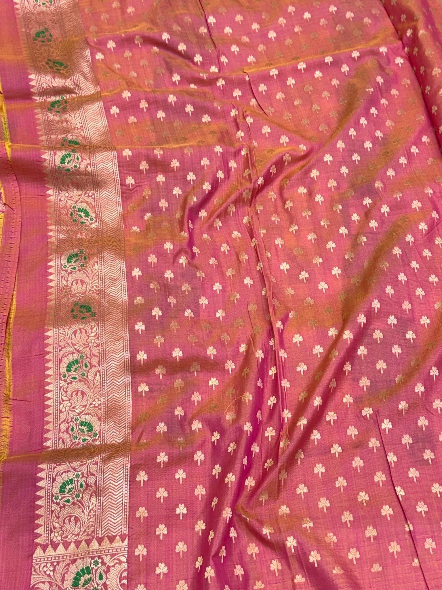 Yellowish Pink Banarasi Rangkaat Pure Silk Handloom Saree