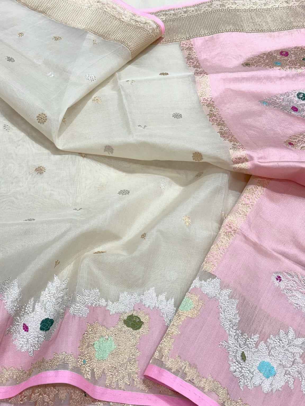 Off White Pure Kora Silk & Pure Mulberry Silk Premium Banarasi Saree - Kadhwa Technique