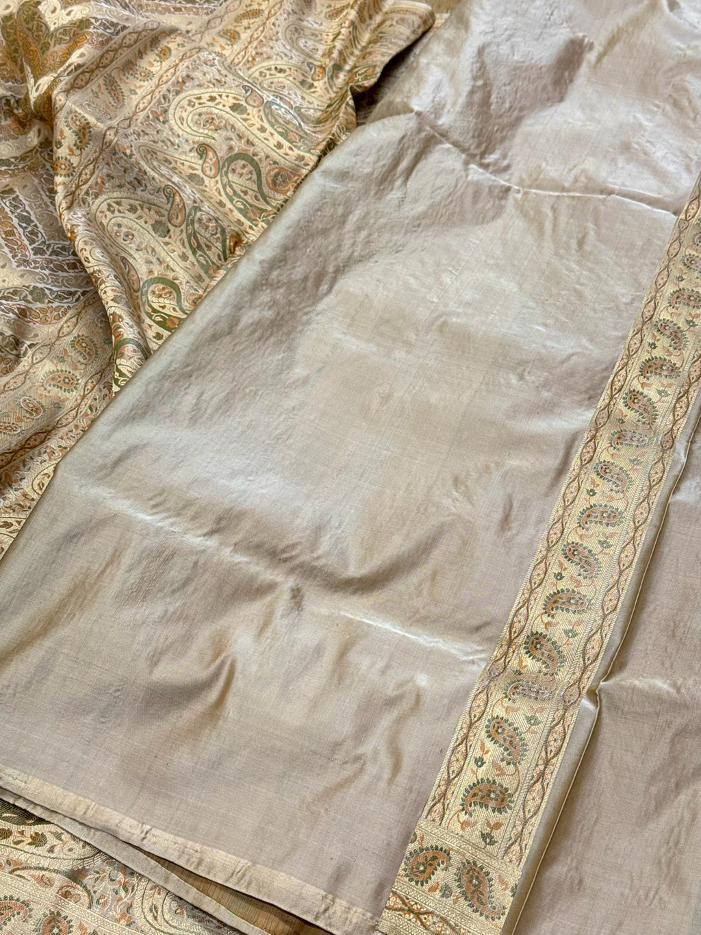 Ivory Pure Satin Silk Handwoven Banarasi Tanchoi Saree