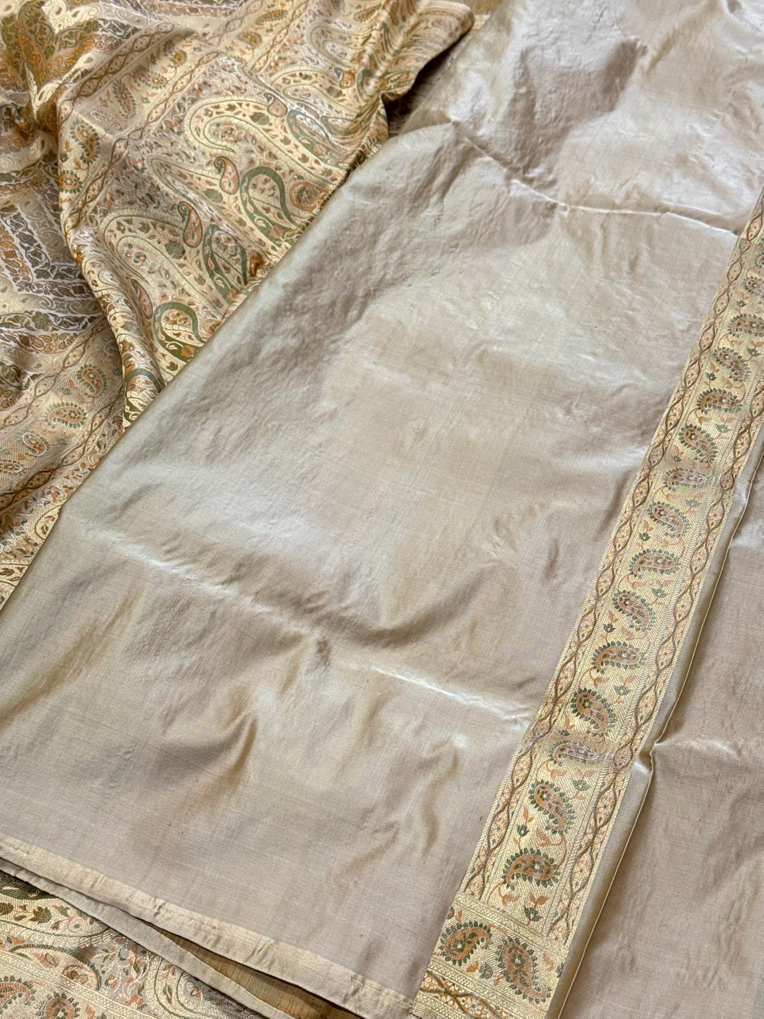 Ivory Pure Satin Silk Handwoven Banarasi Tanchoi Saree