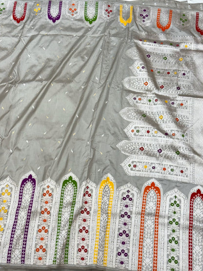 Ash Gray Pure Katan Mulberry Silk Handwoven -Kadhwa Technique Banarasi Saree | The Beauty Of Authentic Handweaving