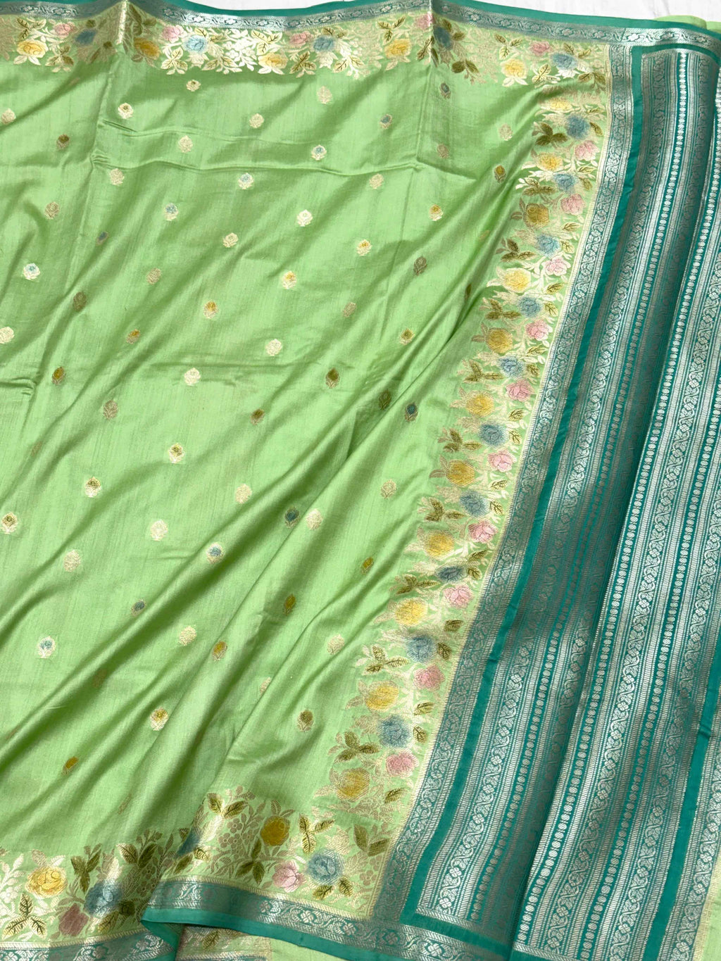 Neon Pink Pure Mulberry Chiniya Silk Handloom Banarasi Saree