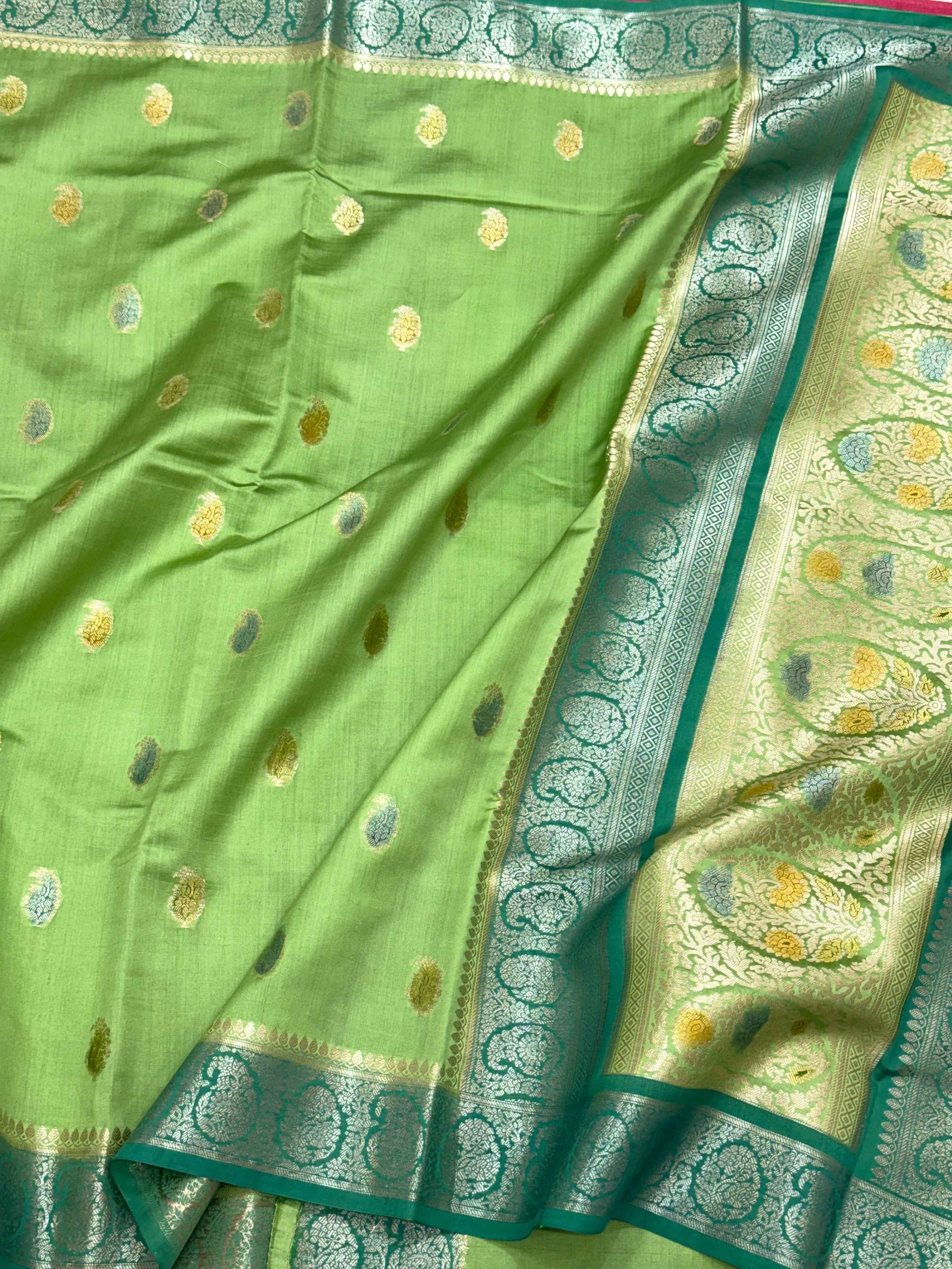 Peach Pure Mulberry Chiniya Silk Handloom Banarasi Saree