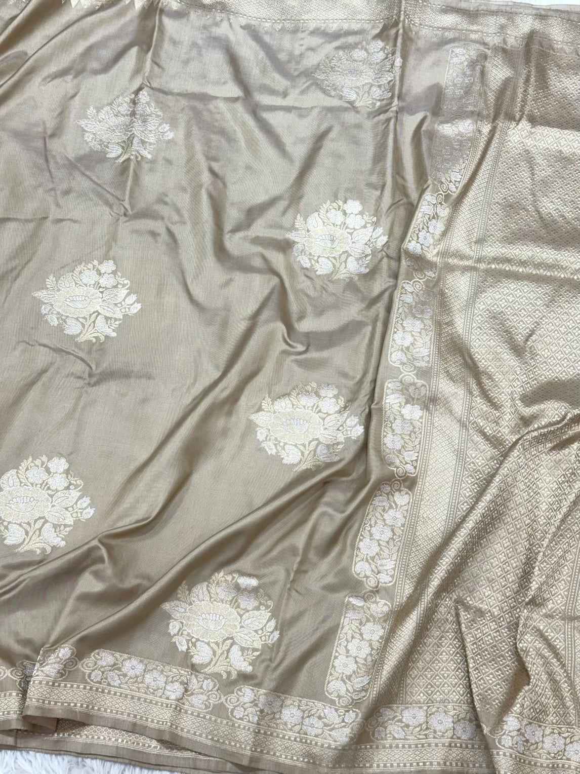 Dusty Ivory Pure Mulberry Katan Silk Handwoven Banarasi Saree