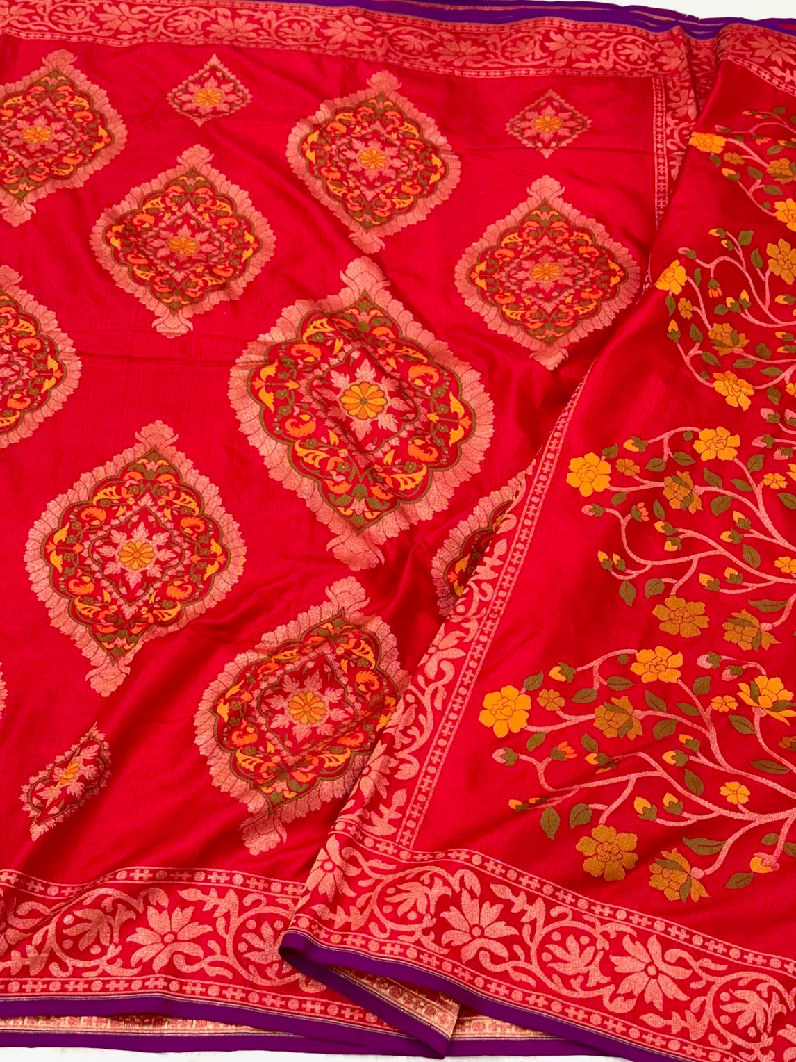 Red Pure Katan Silk Handwoven Banarasi Saree |Ektara Weave|