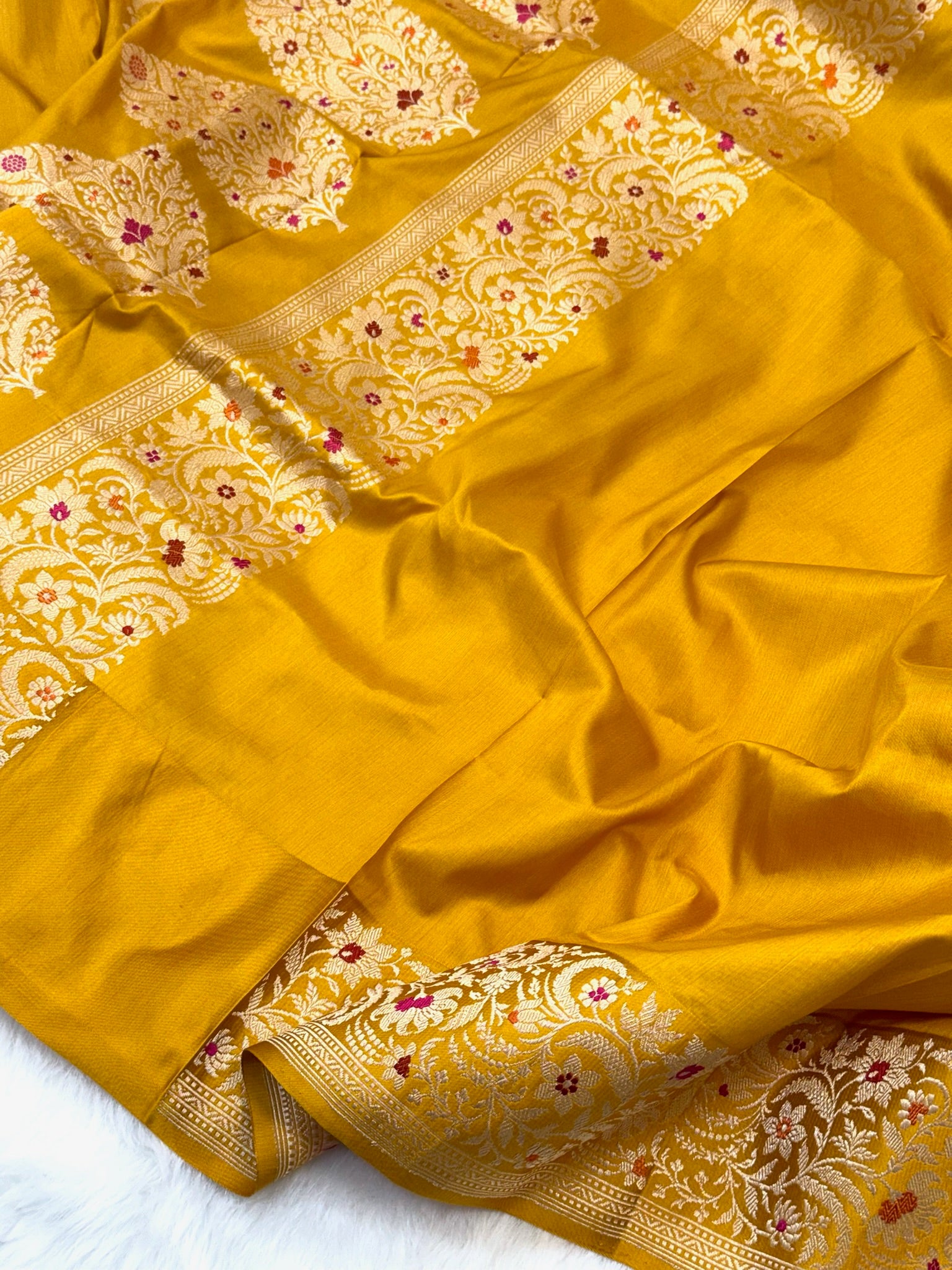 Mustard Yellow Pure Katan Silk Handwoven Banarasi Saree |Kadhuwa Weave|