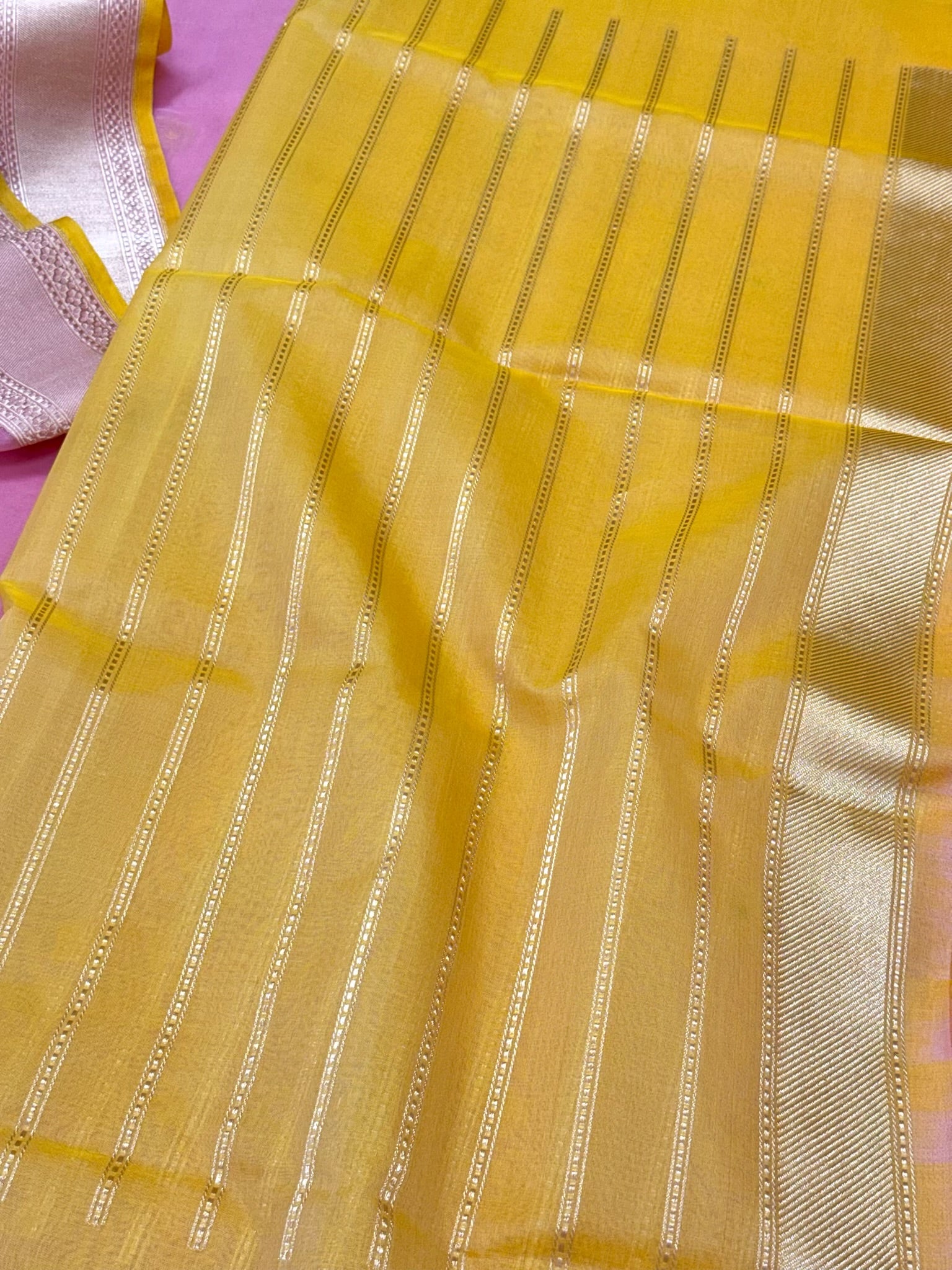 Onion Pink Authentic Banarasi Saree | Pure Kora Mulberry Silk - Kadhwa Weave Handwoven Banarasi Saree