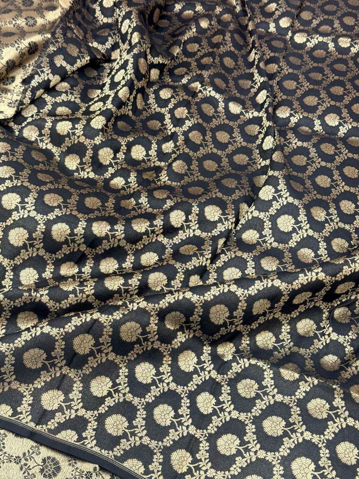 Ivory Pure Katan Silk Handloom Contemporary Banarasi Saree