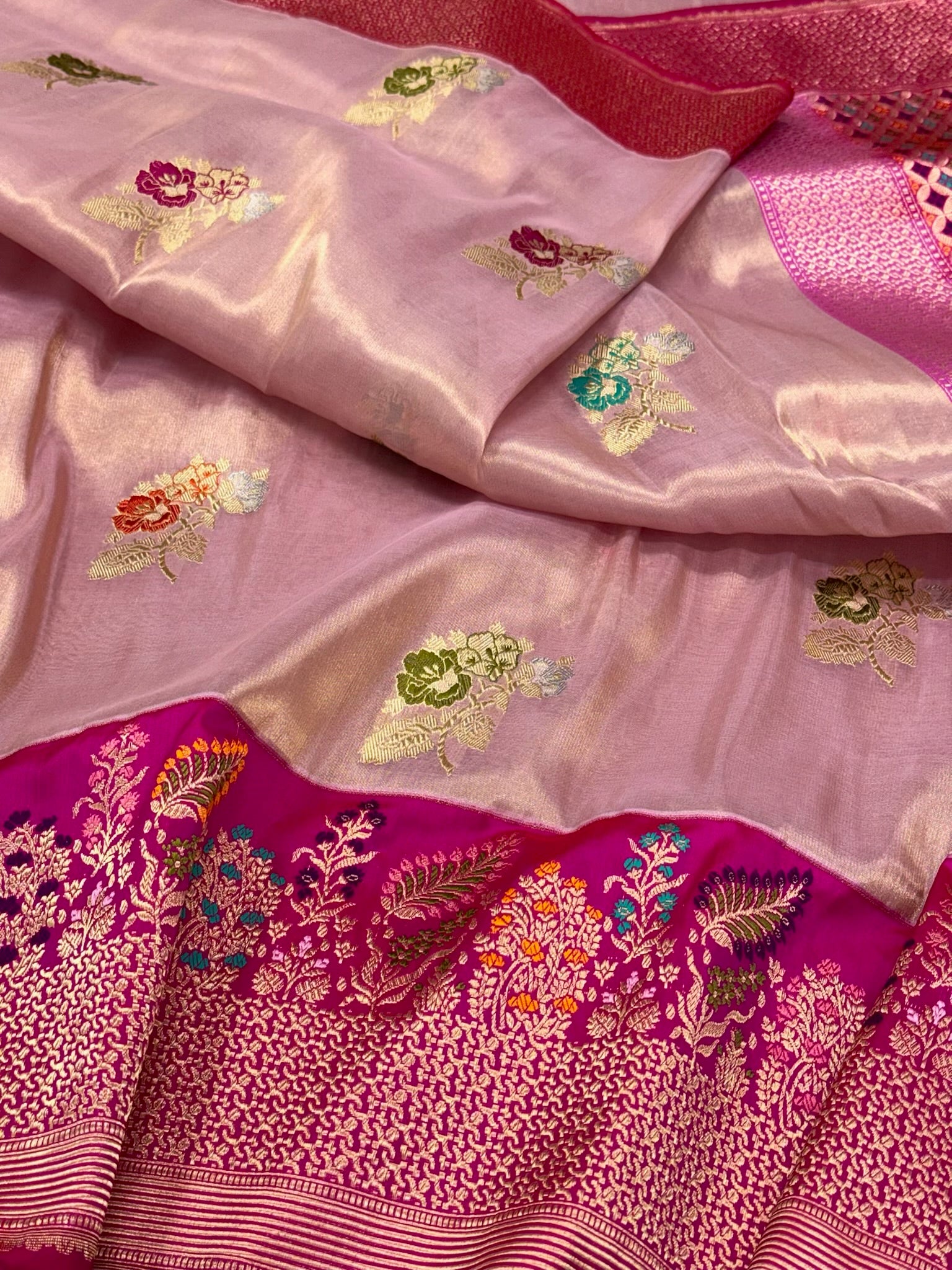 Rose Gold Pure Kora Tissue Silk & Pure Katan Silk Handwoven Banarasi Saree - Kadhwa + Kadhiyal Banarasi Saree