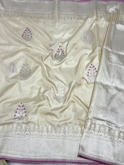 Ivory Pure Katan Silk Handwoven Banarasi Saree |Ektara Weave|
