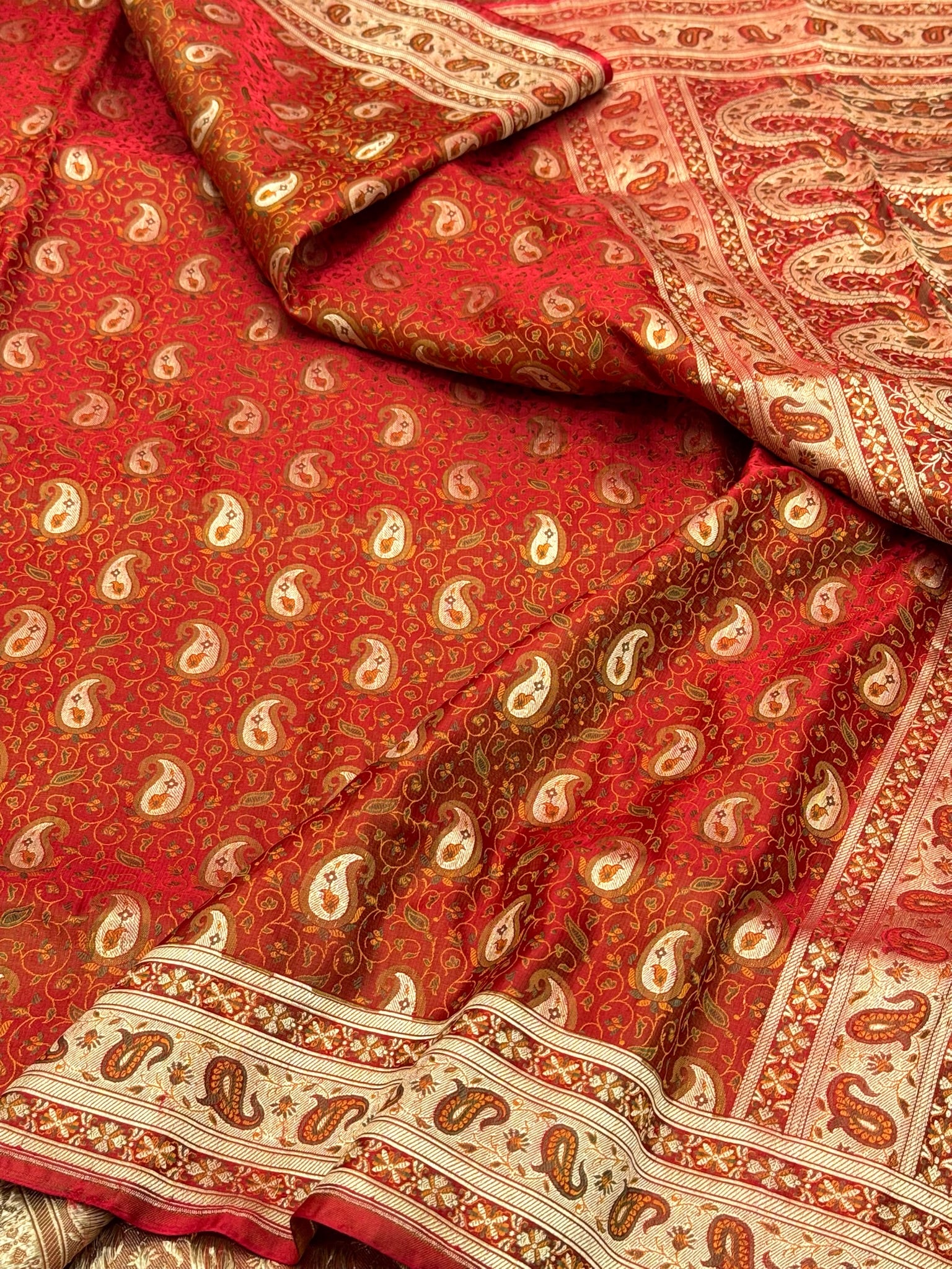 Red Pure Satin Silk Handwoven Banarasi Tanchoi Saree