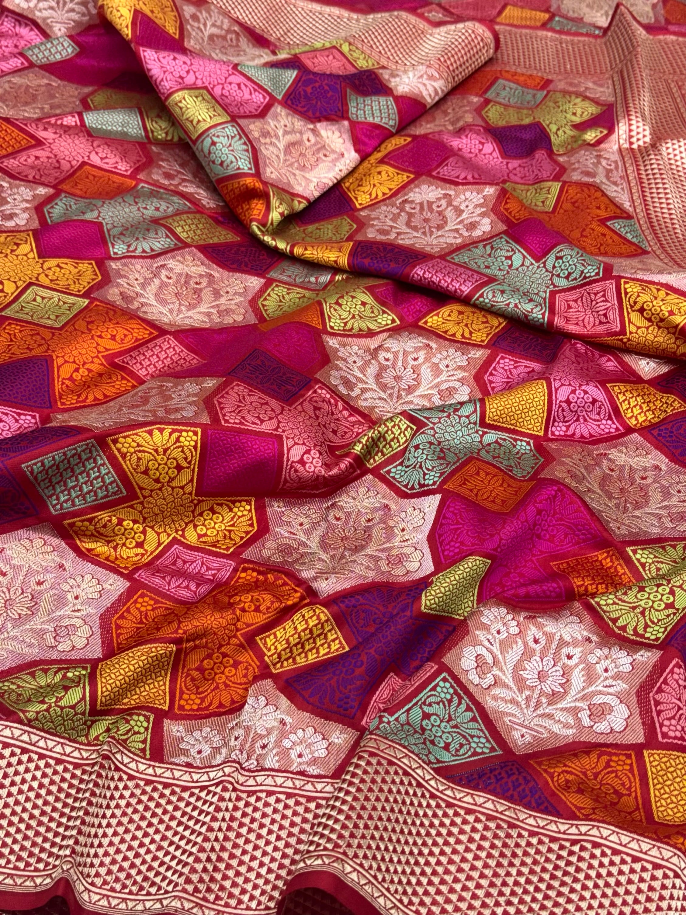 Red Pure Mulberry Katan Silk Handwoven Banarasi Saree - Rangkaat