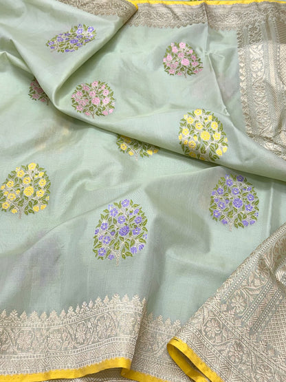 Light Pista Green Pure Kora Mulberry Silk | Kadhwa + Ektara Technique | Handwoven Banarasi Saree - The Couture Drape
