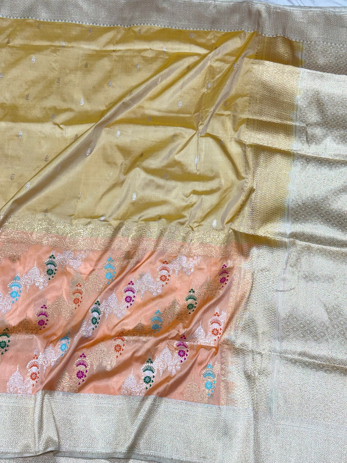 Lemon Yelllow/Peach Pure Katan Mulberry Silk Handwoven Banarasi Saree | Kadhwa Technique | The New Classic