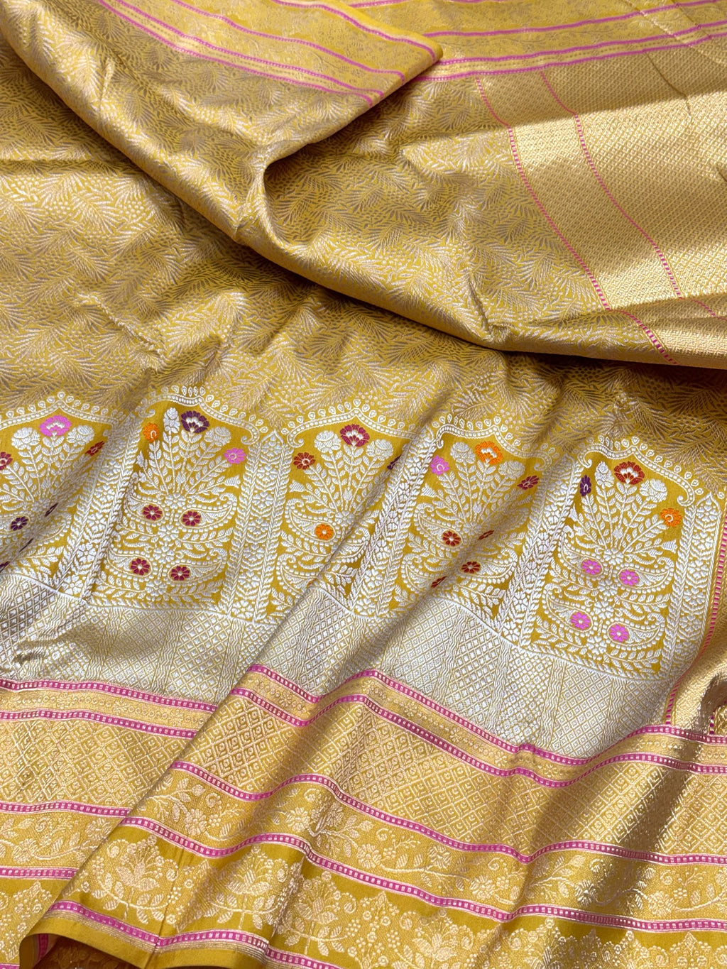 Yellow Pure Katan Silk Handwoven Banarasi Brocade Saree