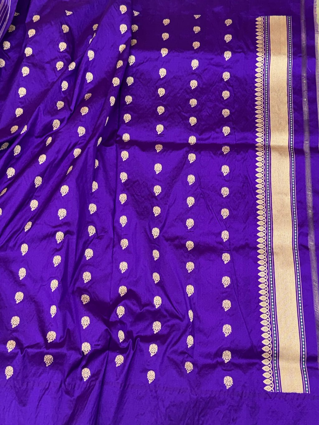 Pista Green Pure Kora Tissue Silk Handwoven Banarasi Saree