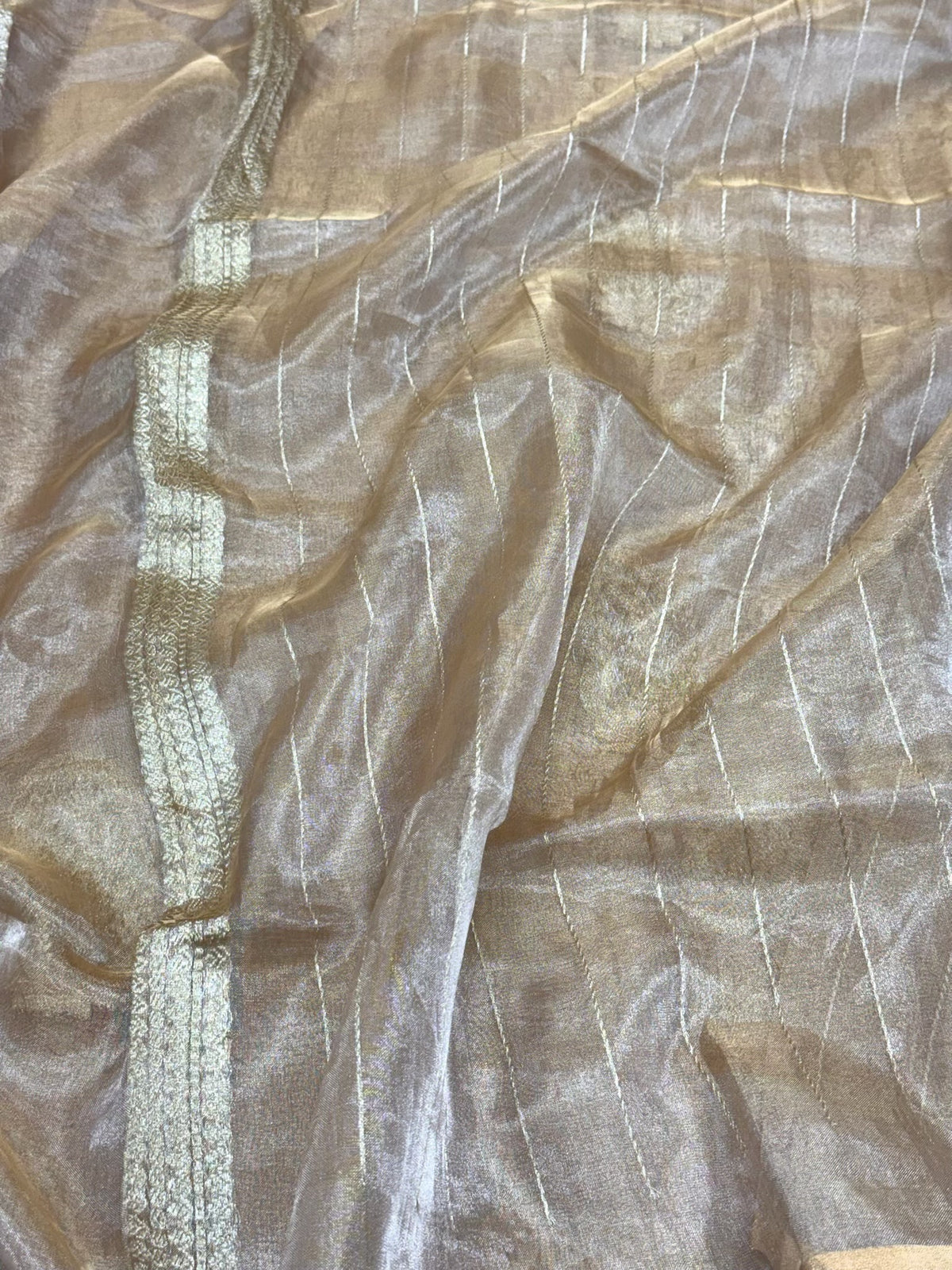 Molten Gold Pure Tissue Silk Handwoven Banarasi Saree | Kadhwa Ektara Weave | Pure Silk Vintage Banarasi Saree