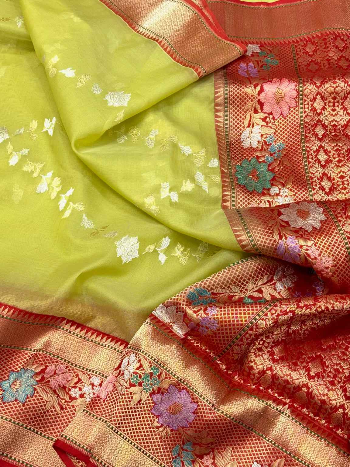 Pista Green Pure Kora Silk | Pure Mulberry Silk Handwoven Banarasi Saree | Kadhwa Ektara Weave Lightweight Banarasi Silk Saree