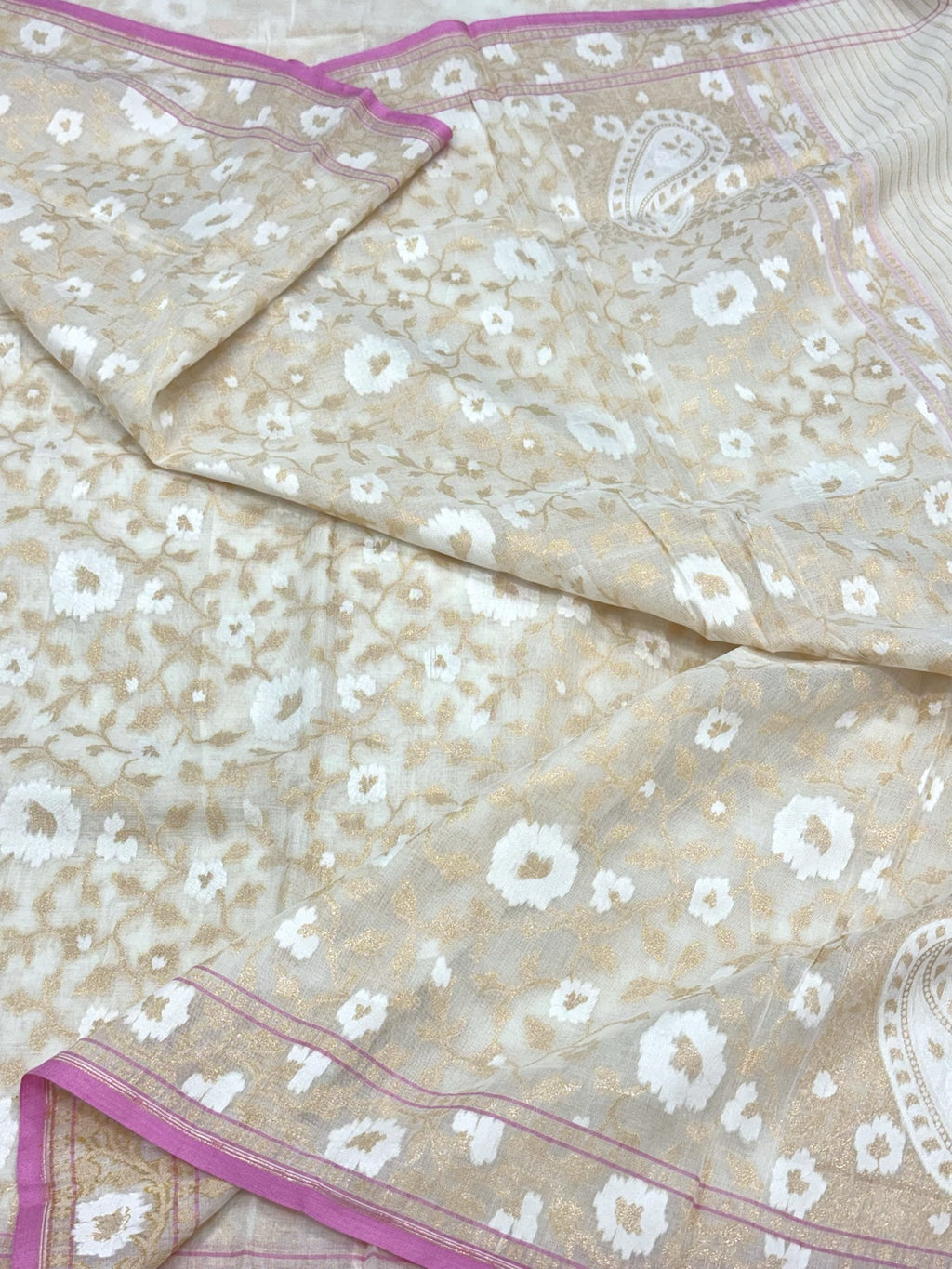 White Muslin Cotton Ektara Weave Handloom Jamdani Saree