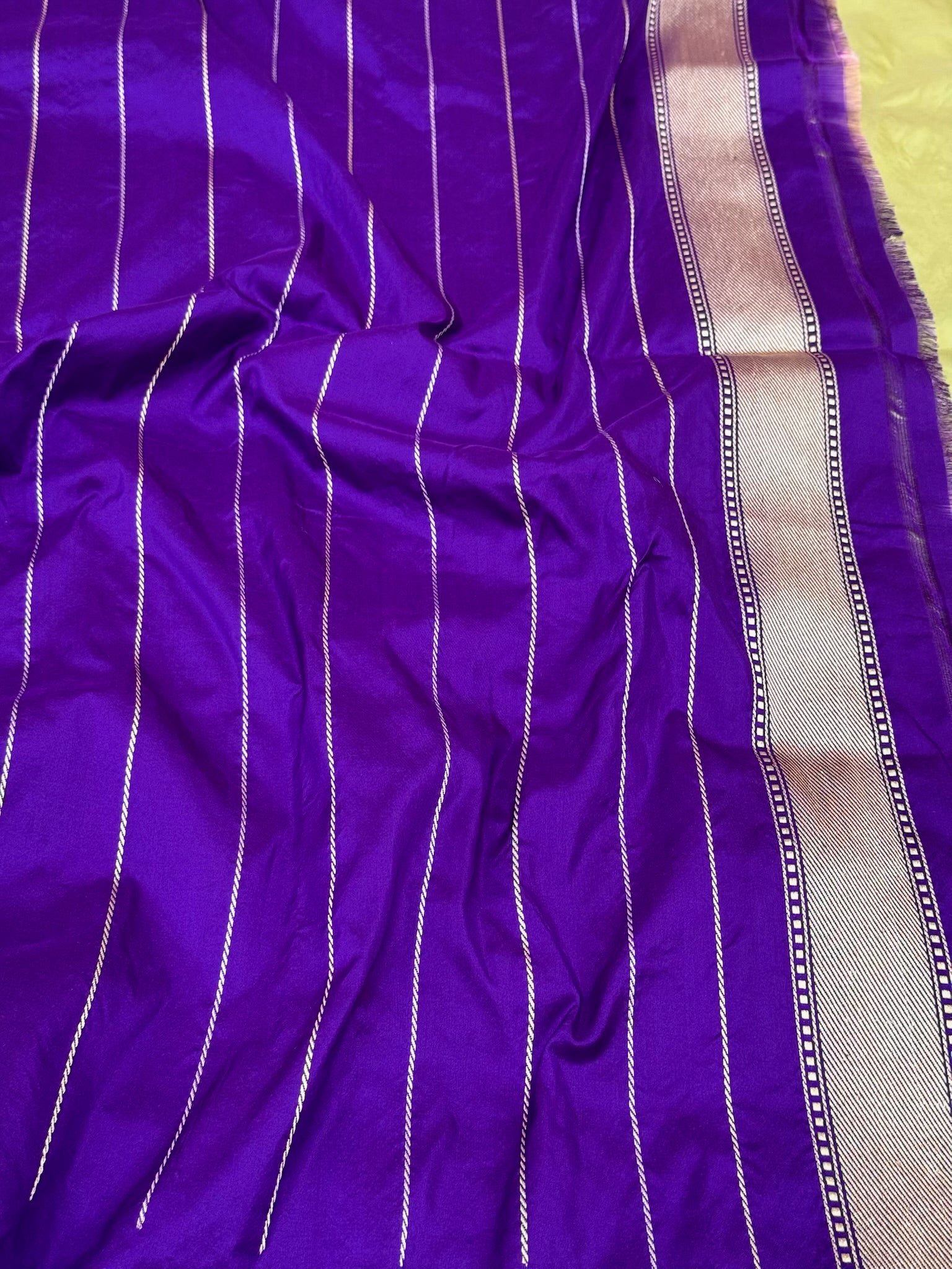 Pista Green Pure Mulberry Katan Silk | Kadhwa + Kadhiyal Weave | Handwoven Modern Banarasi Saree