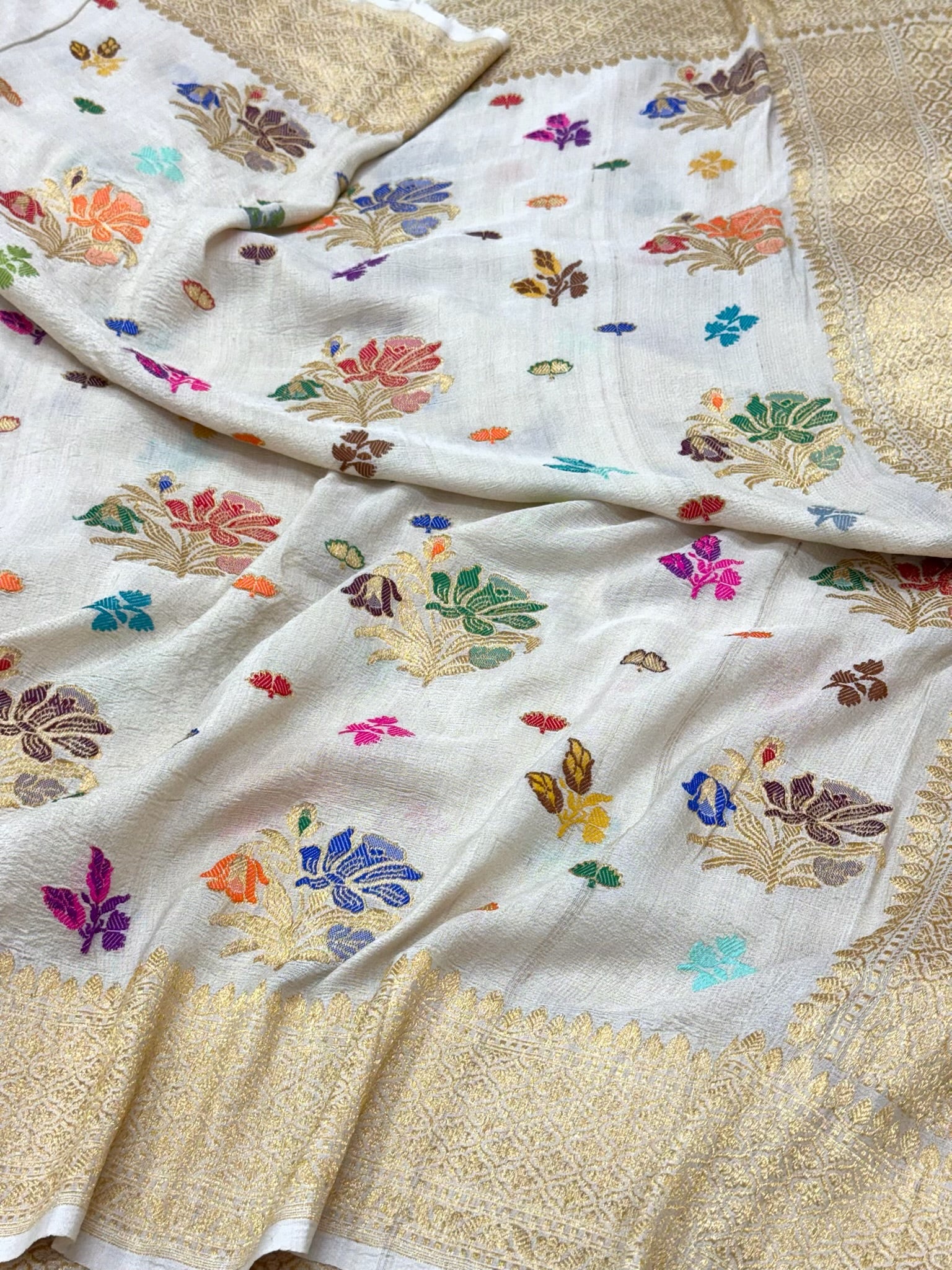 Ivory Pure Tussar Georgette Silk | Kadhwa Technique | Handwoven Banarasi Saree | Modern Banarasi Muse