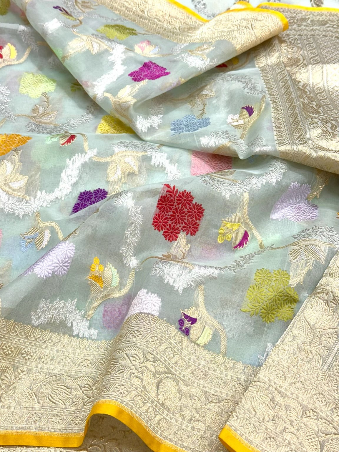 Light Pastel Green Pure Kora Silk Saree - Pure Mulberry Silk Handwoven Banarasi Silk Saree - Kadhwa Weave